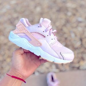 Nike huaraches size 3Y